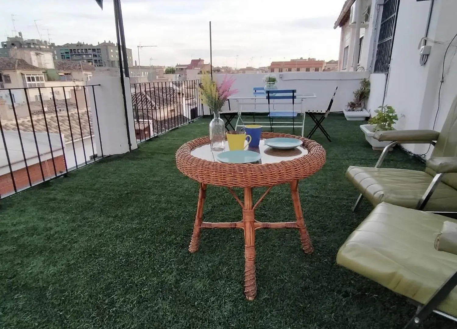 Atico Moon Con Terraza location